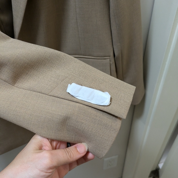 RW&Co Beige One-Button Loose Blazer - Picture 2 of 7
